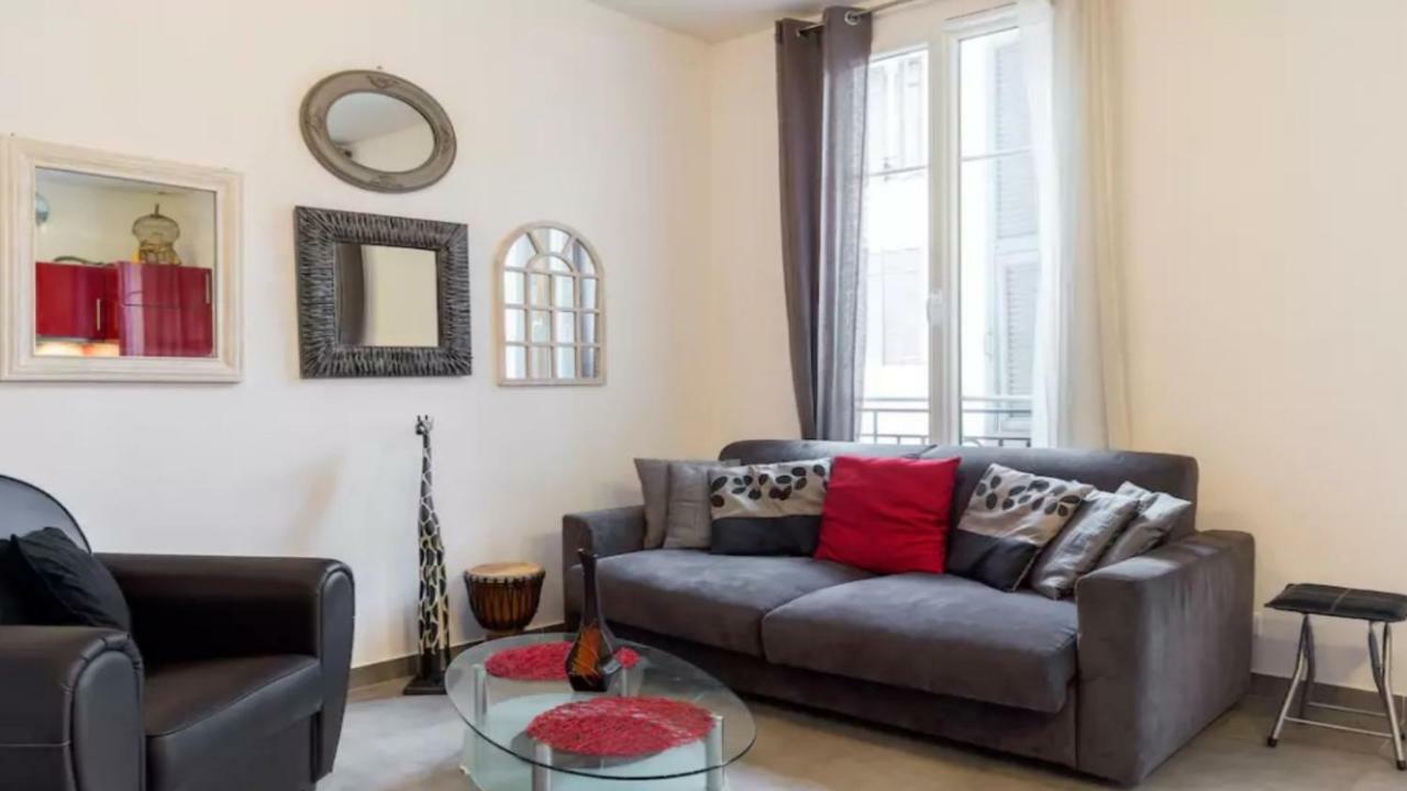 Stylish White And Red Apartments Juan-les-Pins Dış mekan fotoğraf
