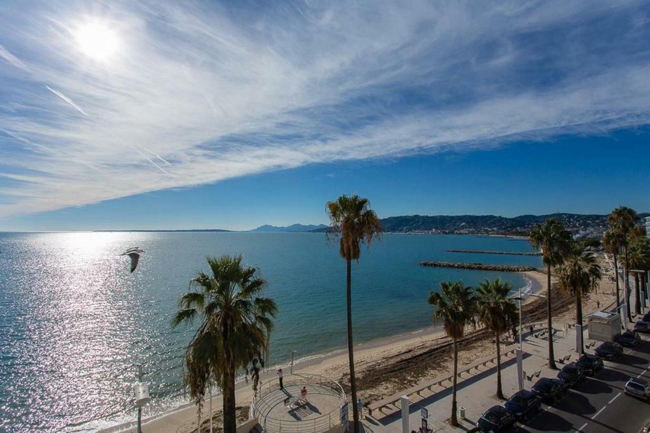 Stylish White And Red Apartments Juan-les-Pins Dış mekan fotoğraf